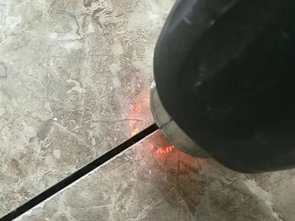 美縫，先把衛(wèi)生做好。